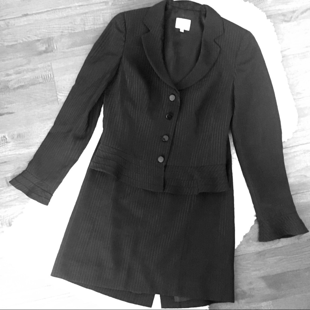 Armani / Skirt and Blazer Set - Amazing!